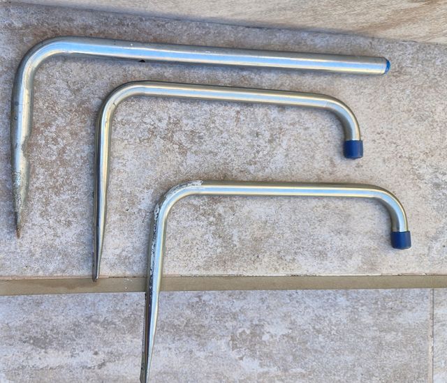 3 Ganchos soporte pared - Metálicos