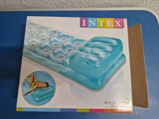 Cama hinchable INTEX piscina