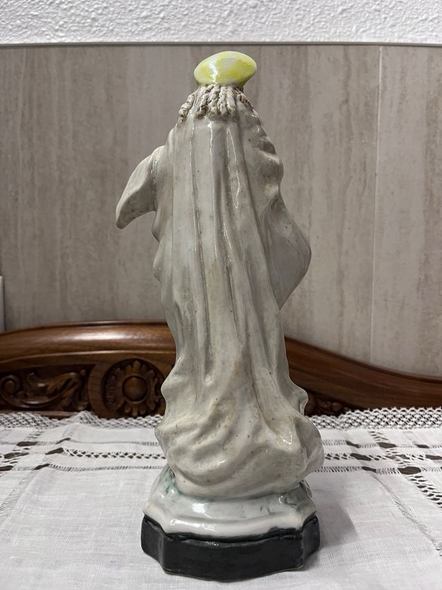 Virgen María - cerámica Antonio Peyró