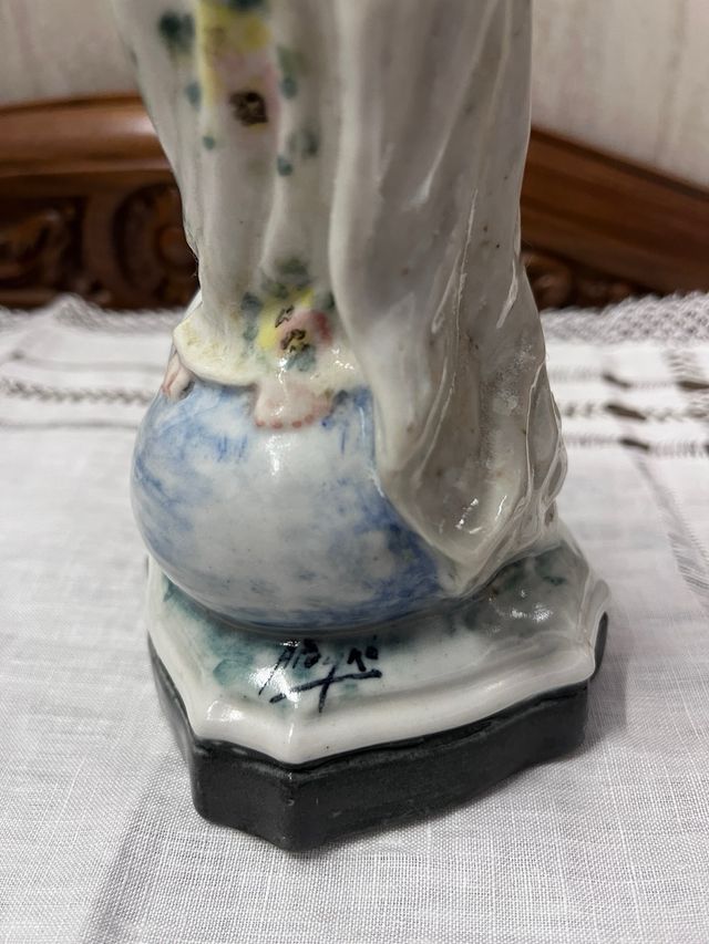 Virgen María - cerámica Antonio Peyró