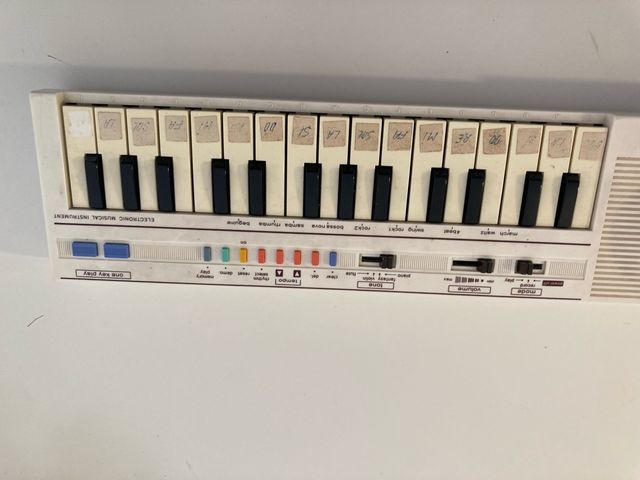 Casio PT-1: Mini teclado vintage