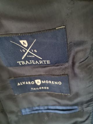 Traje Alvaro Moreno azul talla 44