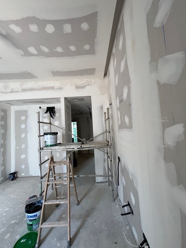 Pladur y pintura en tus paredes