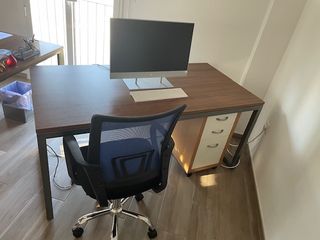Mesa oficina marrón + silla