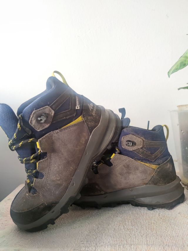 BOTAS MONTAÑA NIÑO