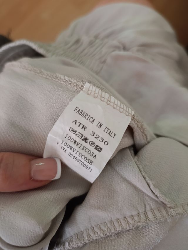 Pantalón fluido beige