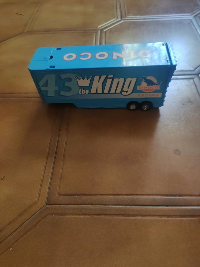 Remolque Dinoco King 43 de Cars.