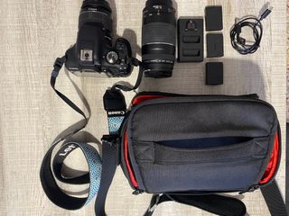 Canon EOS 2000D + 2 objetivos