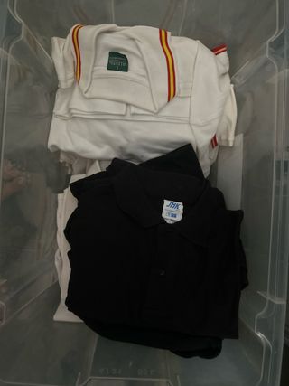 Ropa de hosteleria. Delantales, mandiles y Gorros 