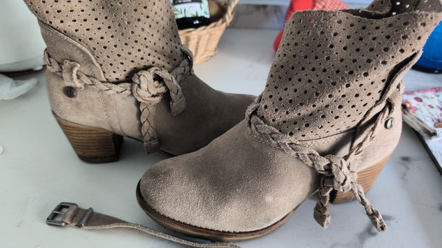 Botines ante tsupé/beige, nuevos. 36/37