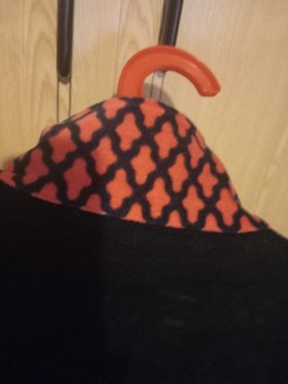 VACIANDO ARMARIOS: 
Chaqueta estilo Desigual. 