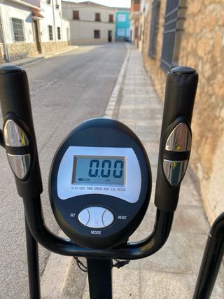 Bicicleta estática ejercicio