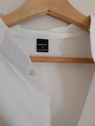 Blusa blanca de manga larga