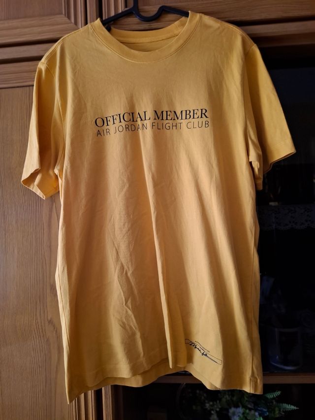 Camiseta Air Jordan Flight Club amarilla