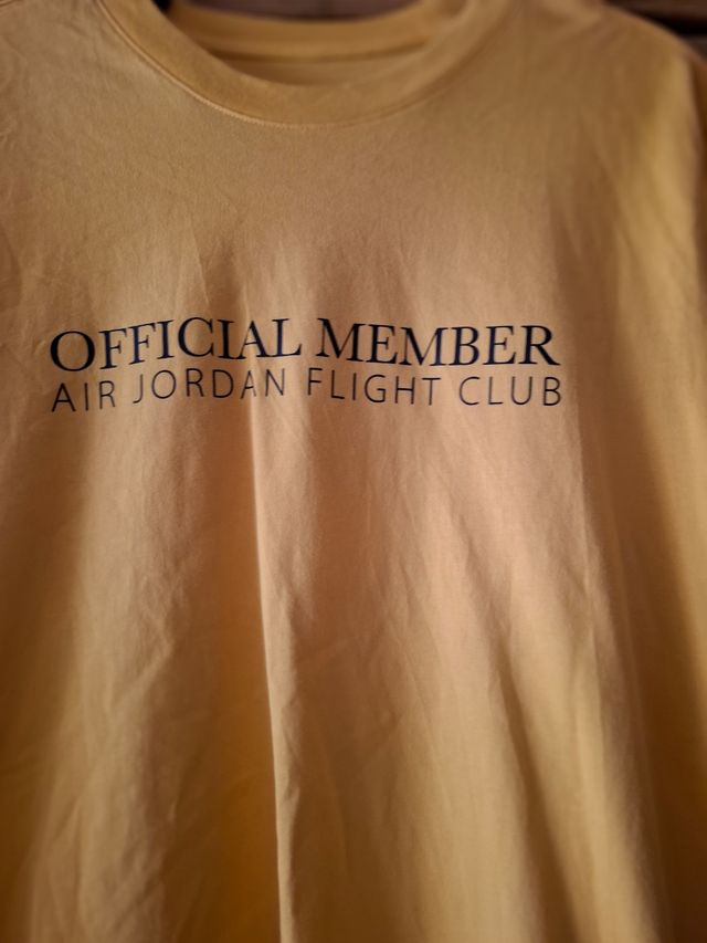 Camiseta Air Jordan Flight Club amarilla