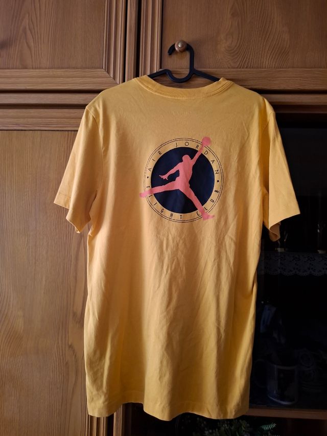 Camiseta Air Jordan Flight Club amarilla