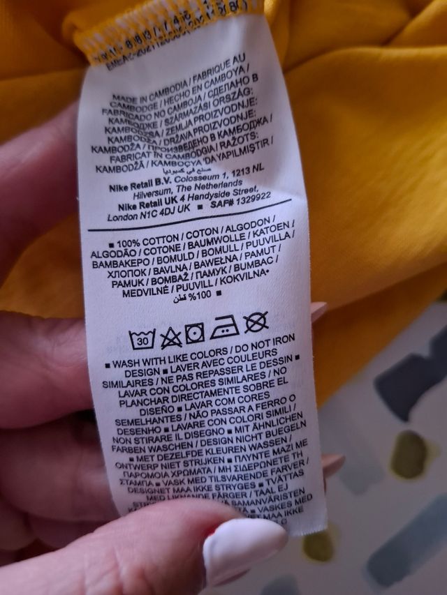 Camiseta Air Jordan Flight Club amarilla