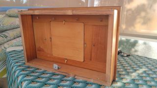 Armario madera con cerámica | Llaves