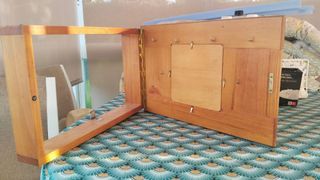 Armario madera con cerámica | Llaves