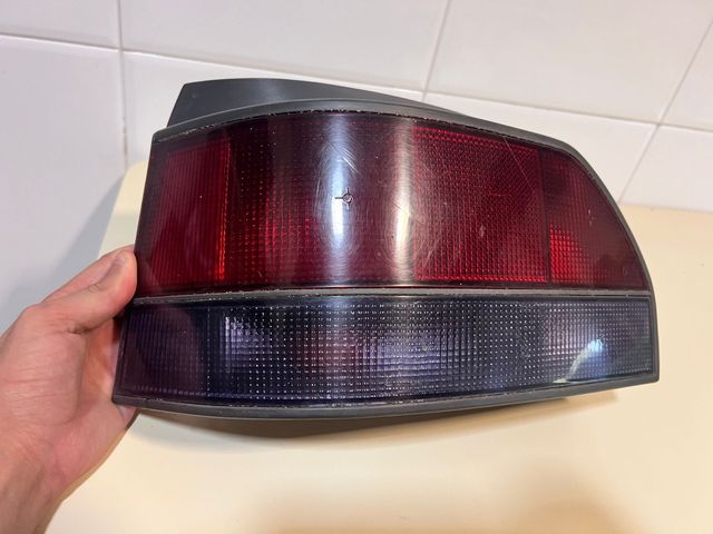 Piloto Trasero Valeo Morado Clio Williams