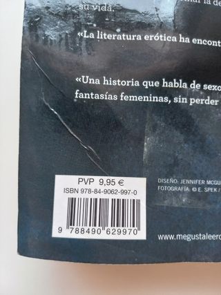 Libro "Cincuenta sombras más oscuras"