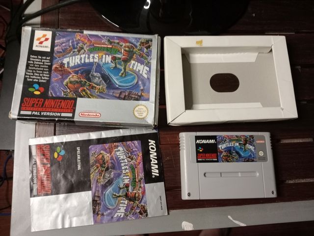 SNES Ninja Turtles IV Turtles in Time - Konami