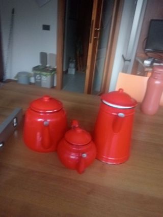 Caffettiere vintage rossa metallo