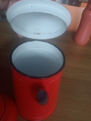 Caffettiere vintage rossa metallo
