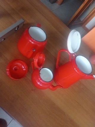 Caffettiere vintage rossa metallo