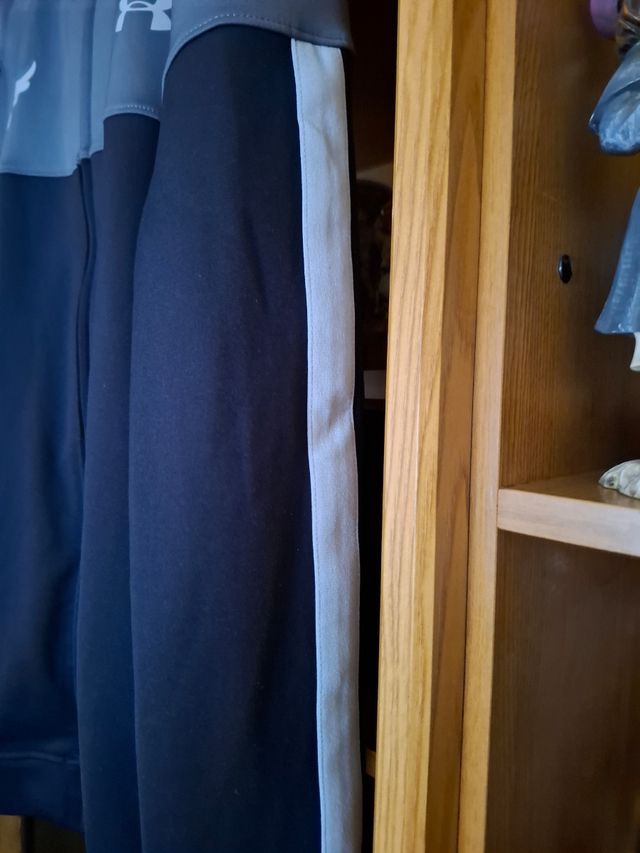 Chaqueta Under Armour Hombre Negro Gris