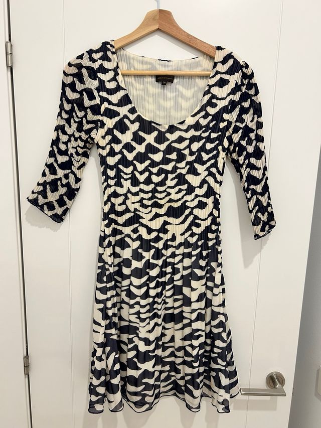 Vestido midi elegante Adolfo Dominguez