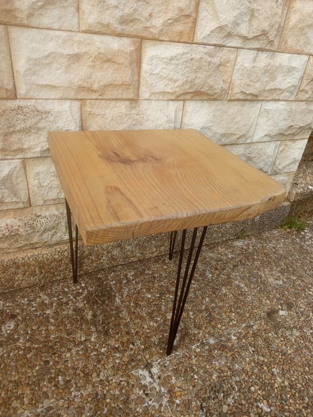 Mesita madera 3 patas hierro - Rinconera