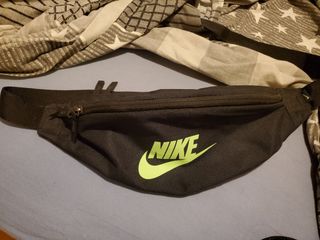 Riñonera Nike c/Bolsillo
