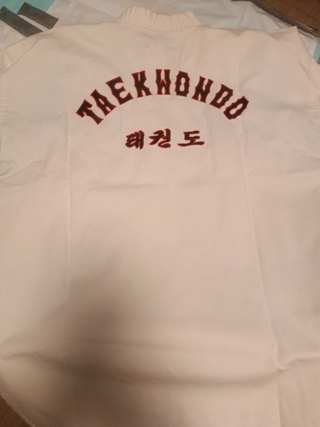 Kimono Taekwondo blanco talla 4