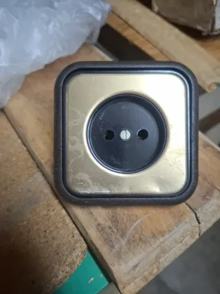 Interruptores y enchufes, para instalar o piezas