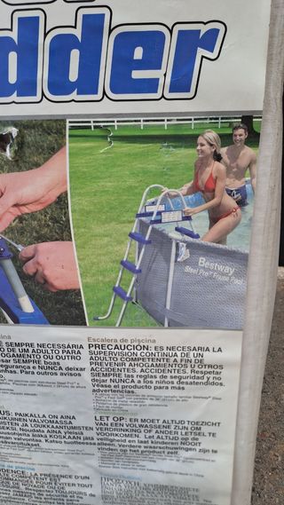 Escalera Bestway piscina 91cm