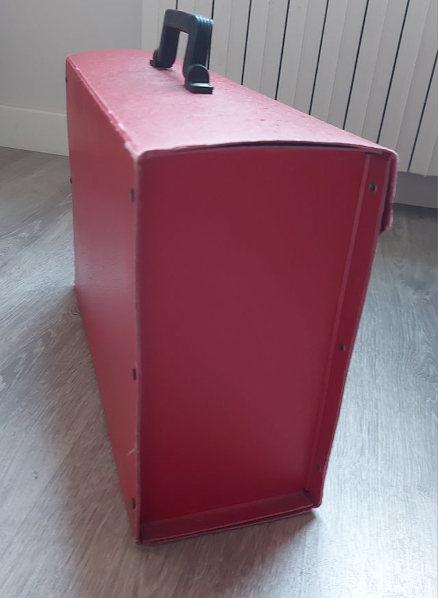 Caja archivadora con asa