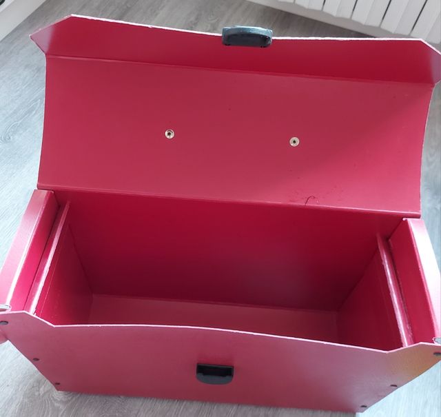 Caja archivadora con asa