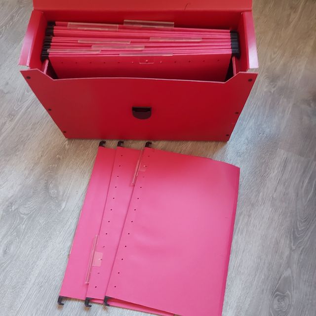 Caja archivadora con asa