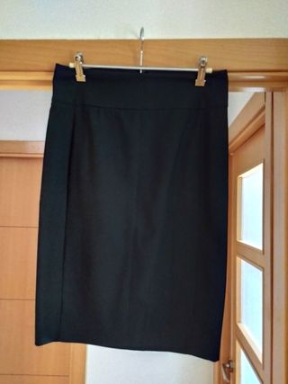 Falda tubo negra elegante