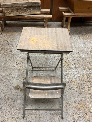 Pupitre escolar antiguo vintage
