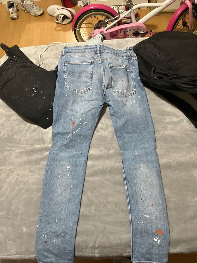 Jeans Bershka rotos azules
Talla 40EUR