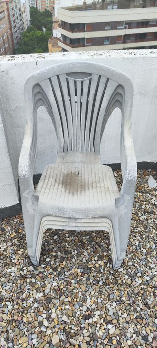 4 Sillas de terraza.