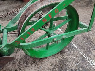 Sembradora antigua maíz y legumbres