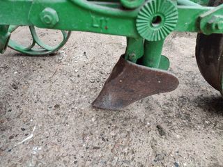 Sembradora antigua maíz y legumbres