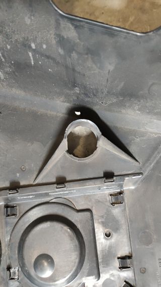 Tapa motor Volkswagen Passat