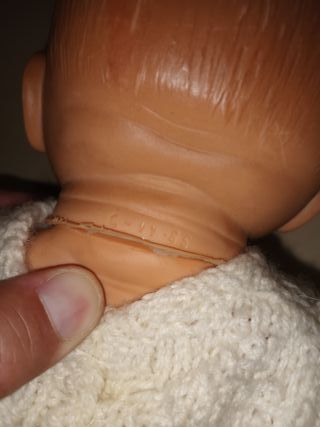 2 Muñecas antiguas de plástico