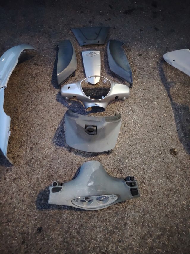 Tapas Piaggio Fly 125 (2004)