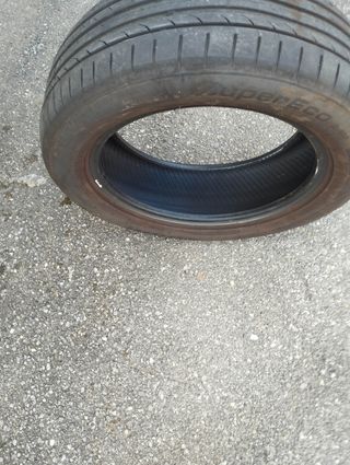 Neumático usado 205/55 R 16.91V.
