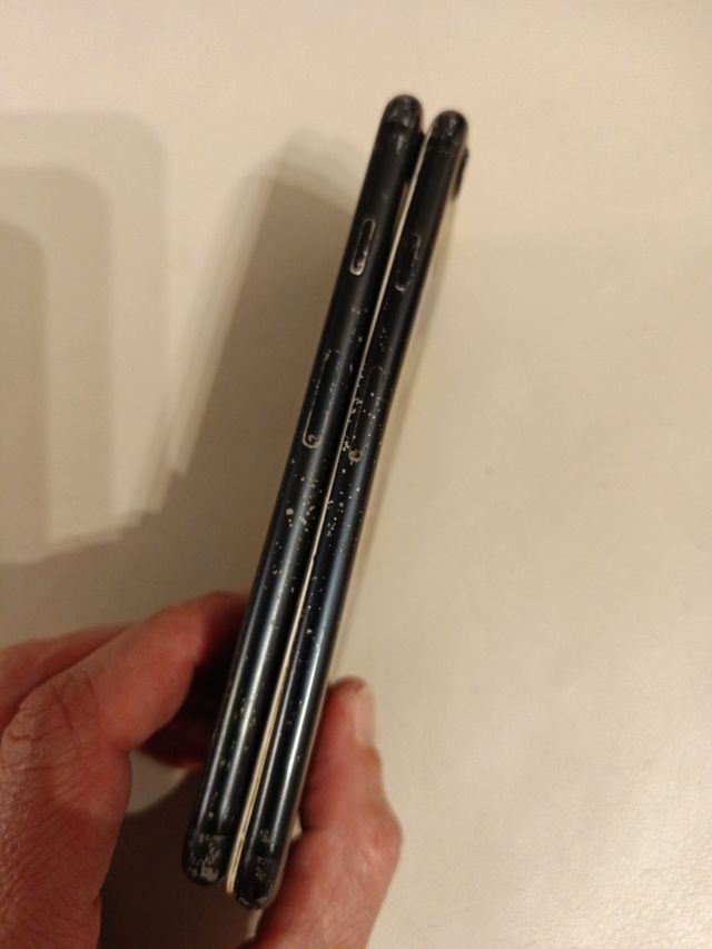 iPhone 7 (2 unidades) - Repuestos o Reparación